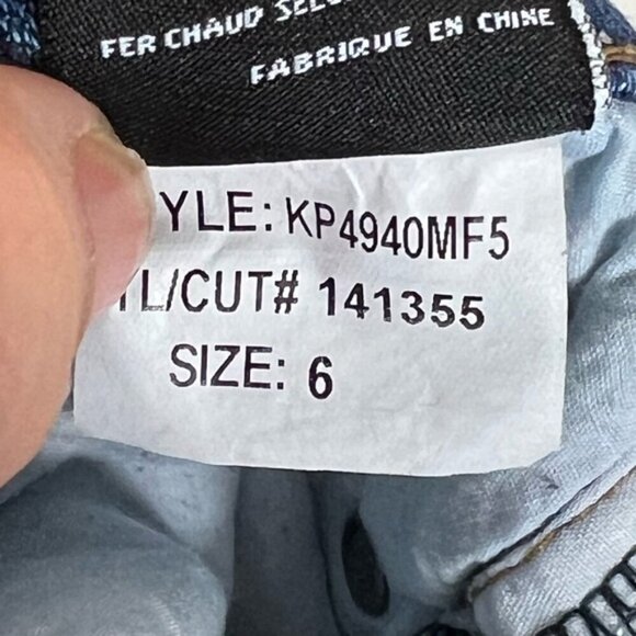 Kut From The Kloth Mid Rise Medium Wash Slim Boyfriend Jeans Size 6 Distressed - Picture 9 of 12